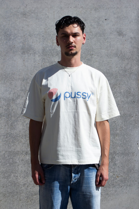 PUSSY T-SHIRT